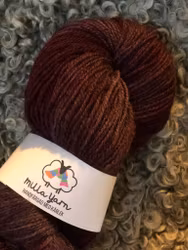 Milla Finull -  Aubergine (på mellangrå) 100 g