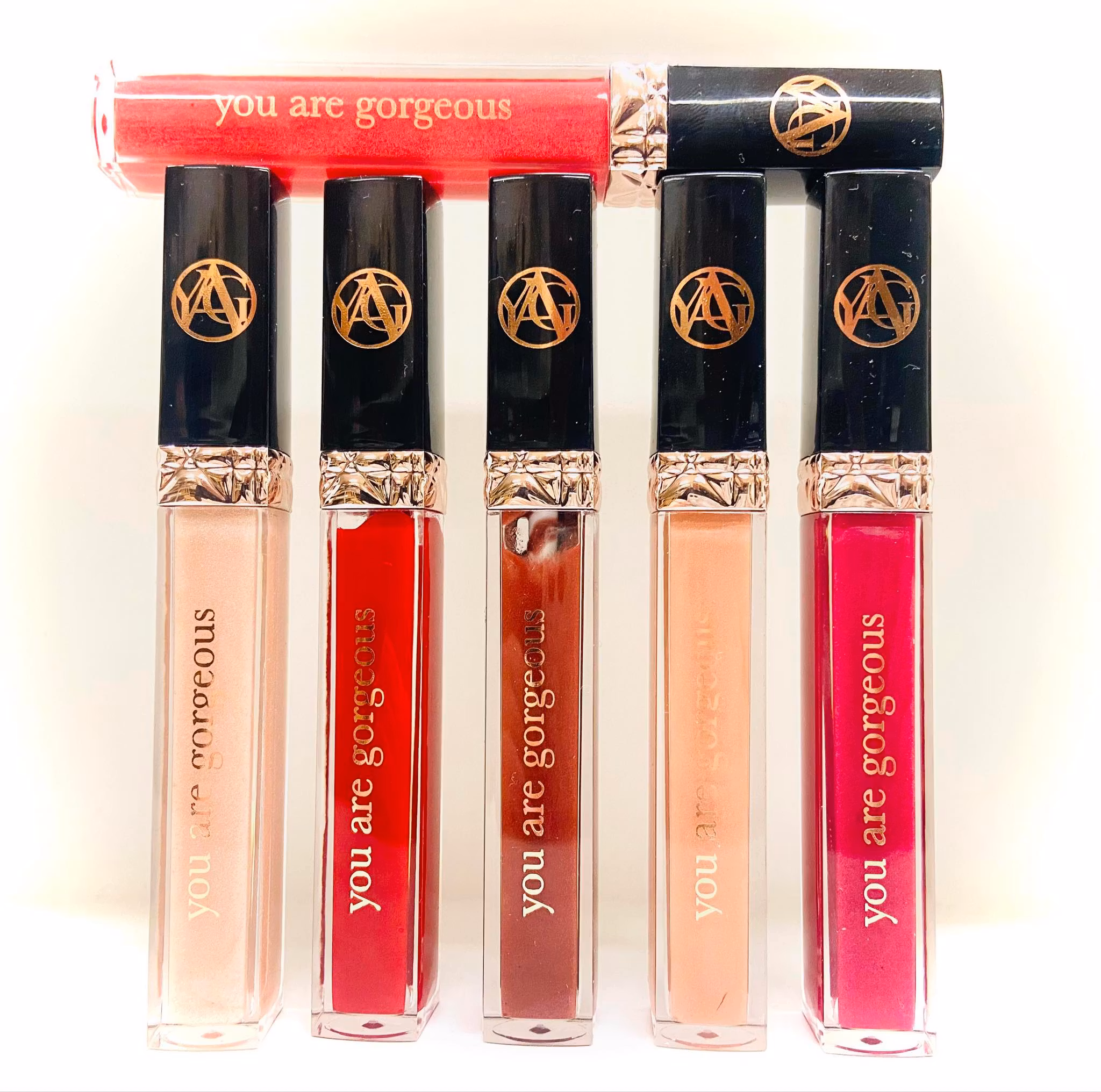 YAG Lipgloss med Hyaluronsyra