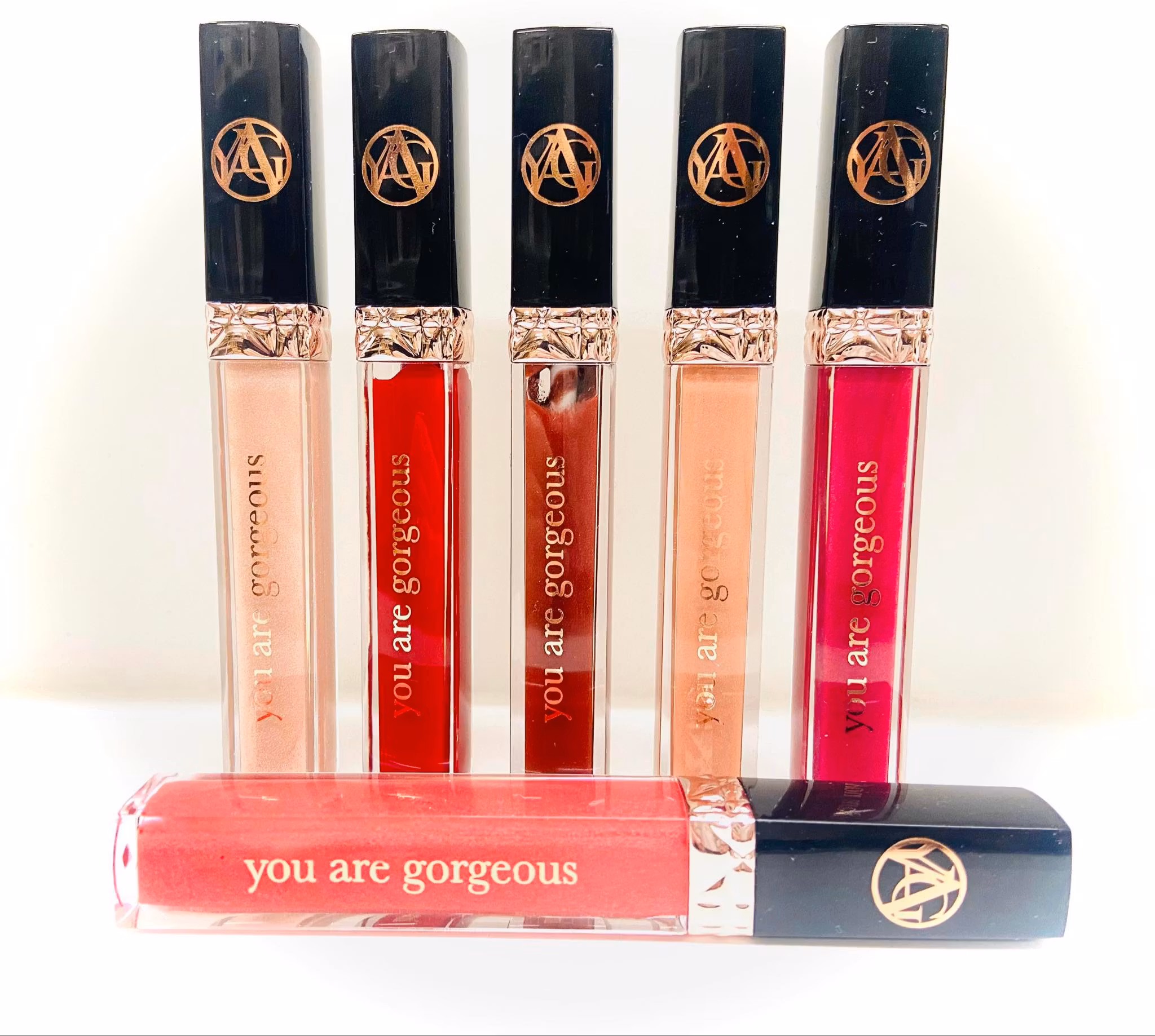 YAG Lipgloss med Hyaluronsyra