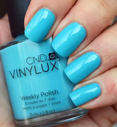 CND Aqua-Intance #220 VINYLUX, 15 ml