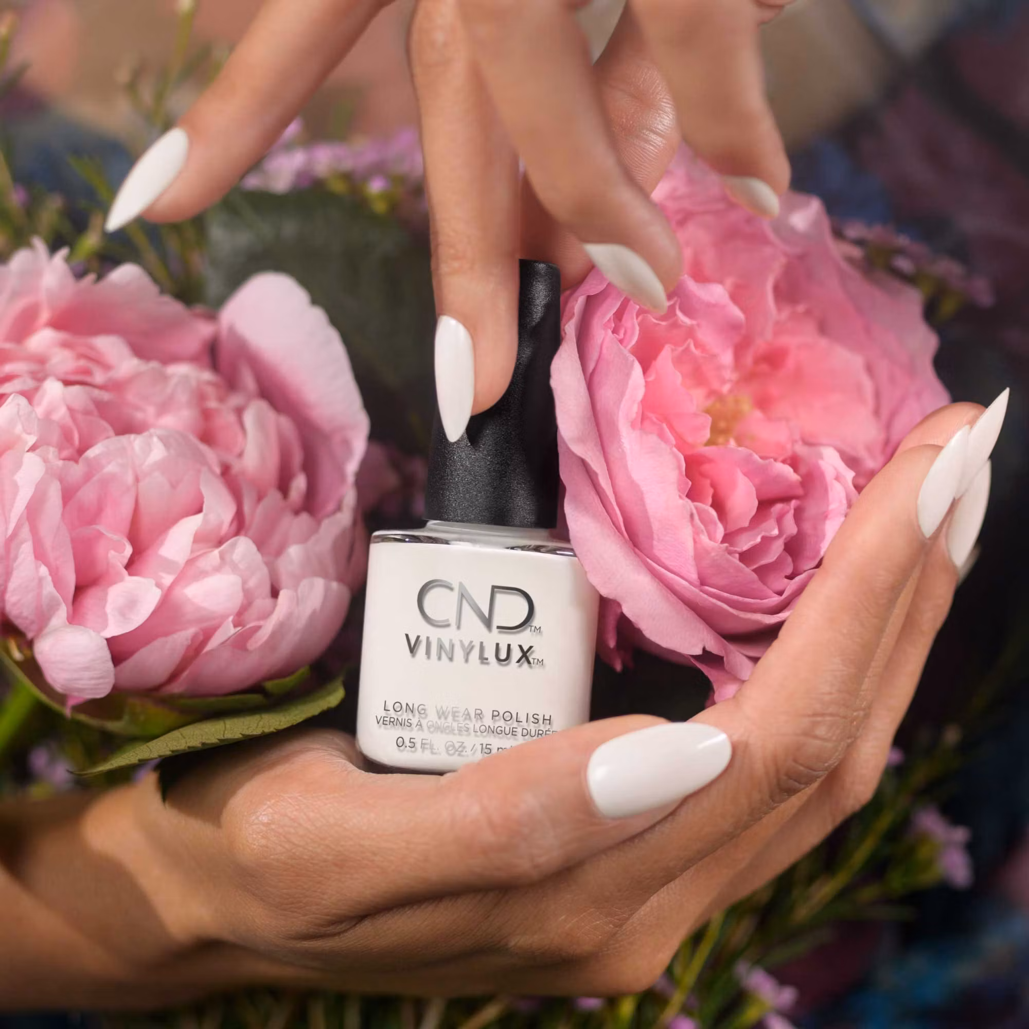 CND Lady Lilly #348 VINYLUX, 15 ml