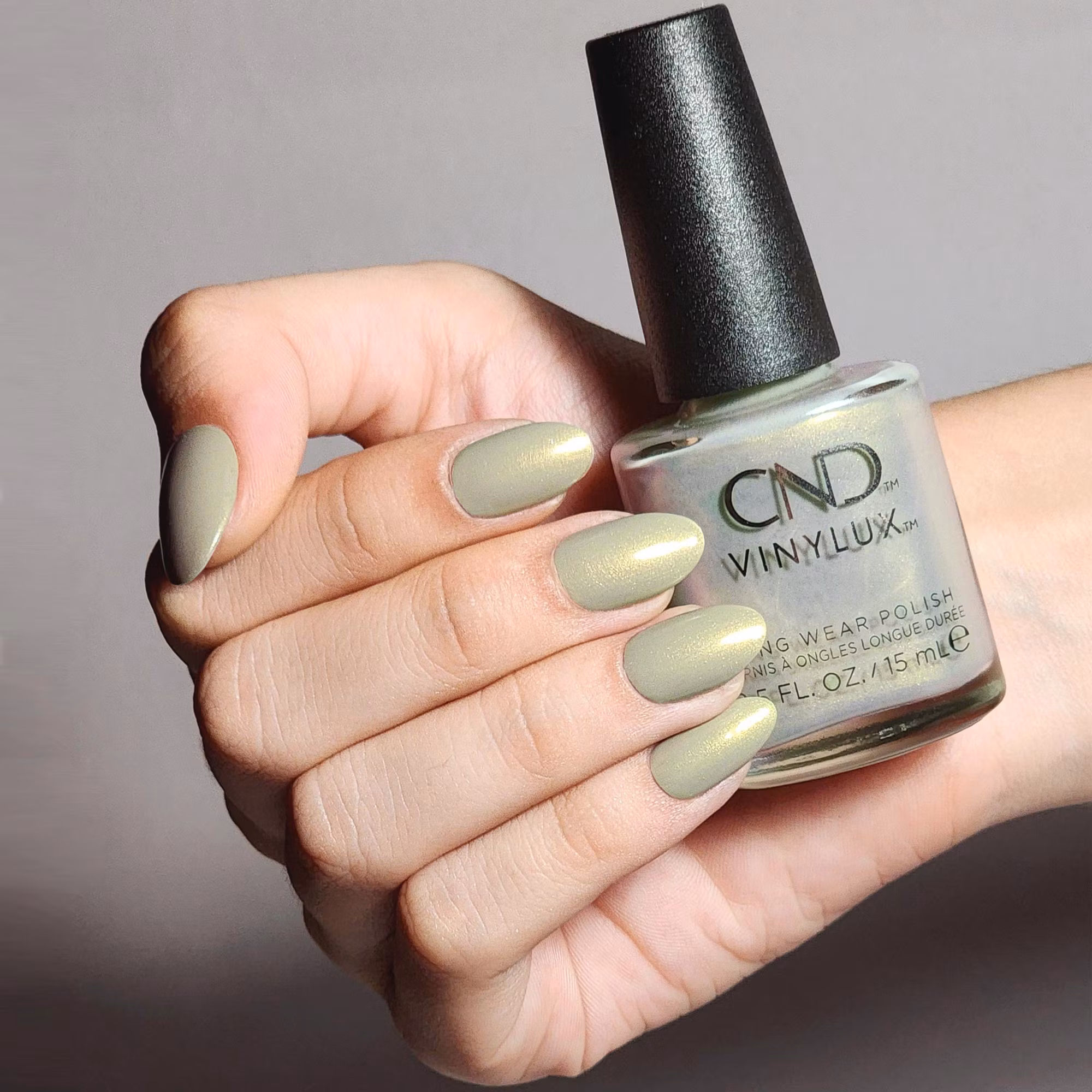CND Rags to Stches #450 VINYLUX, 15 ml