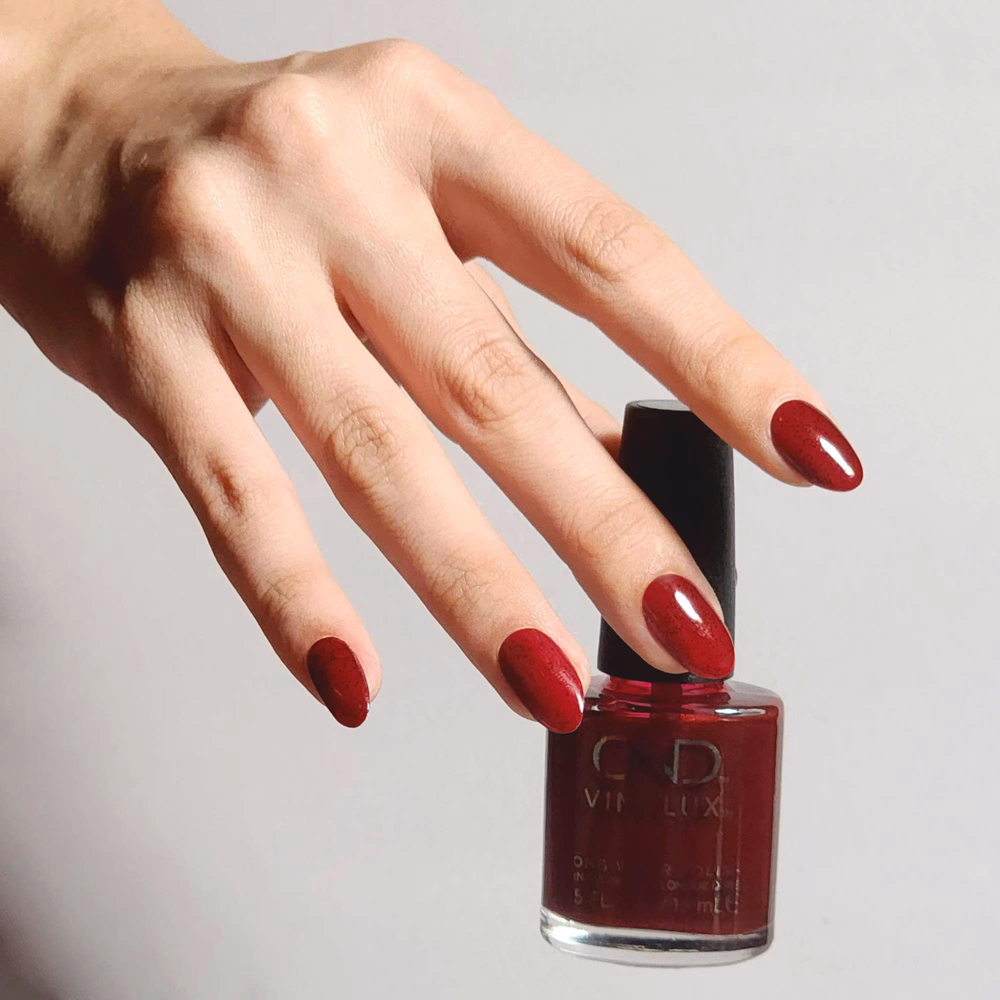 CND Needles & Red #453 VINYLUX, 15 ml