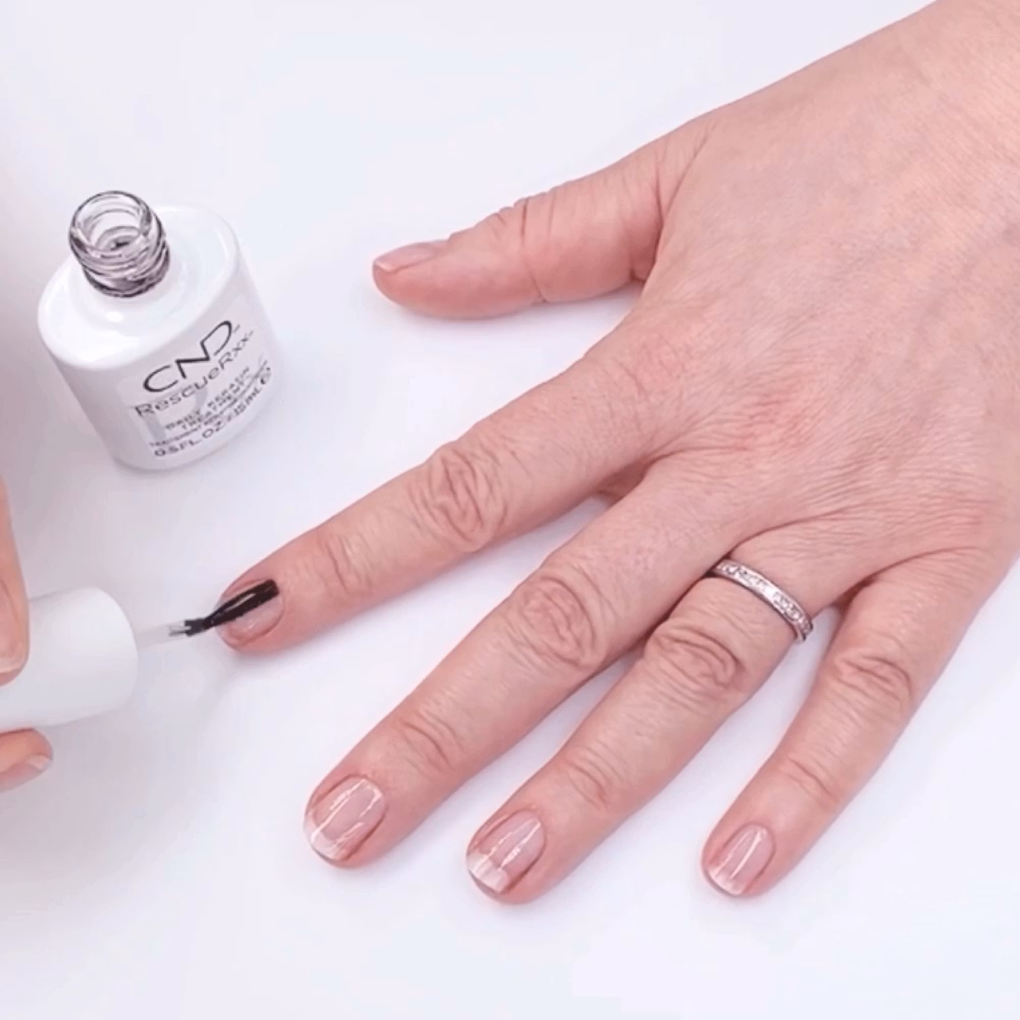 CND RescueRXx, 15 ml - Negleforsterker som gir smidighet og styrke
