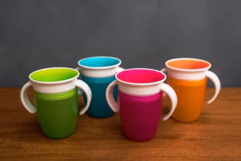 Spillfri 360-Mugg i 4 färger