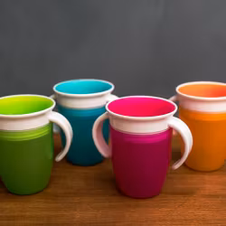 Spillfri 360-Mugg i 4 färger