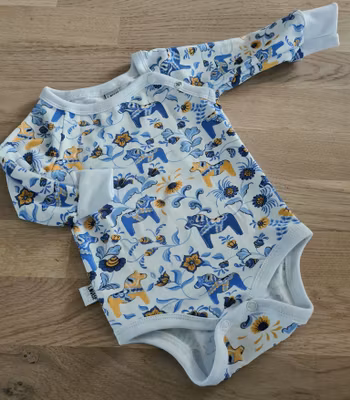 Ekologisk body med dalahästar - 7 motiv!