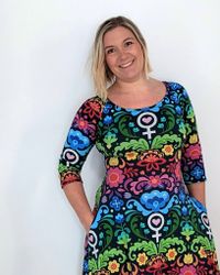 Ekologiskt klänning med timglasform i Feministkurbitz