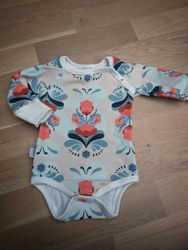 Ekologisk body med folklore-stil
