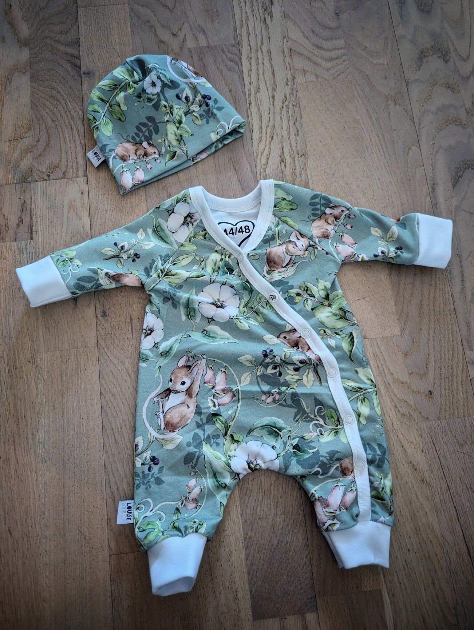 Prematurkläder i storlek 44