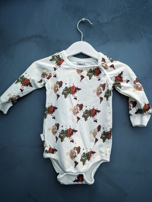 Ekologisk body med världskarta