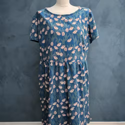 Ekologisk klänning med rynkad kjol