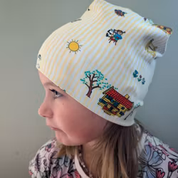 Mössa med Pippi Långstrump med vänner gul rand