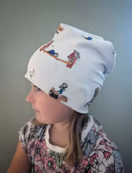 Mössa med Emil i Lönneberga vit