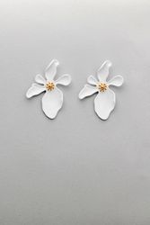 Flower earrings