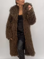 Lång jacka i fuskpäls