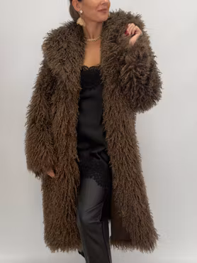 Lång jacka i fuskpäls