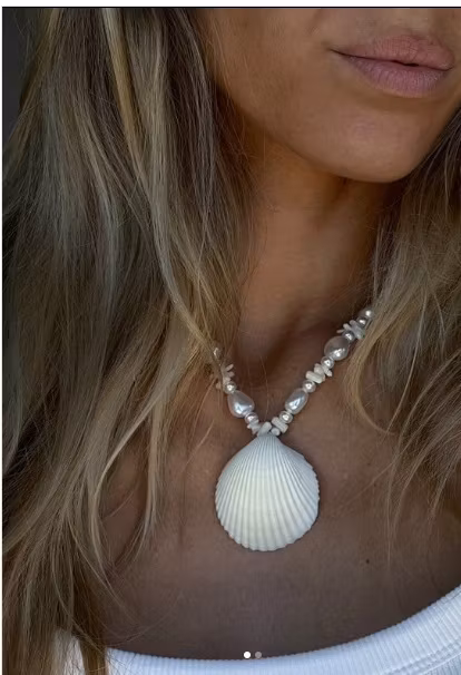 Shell necklace