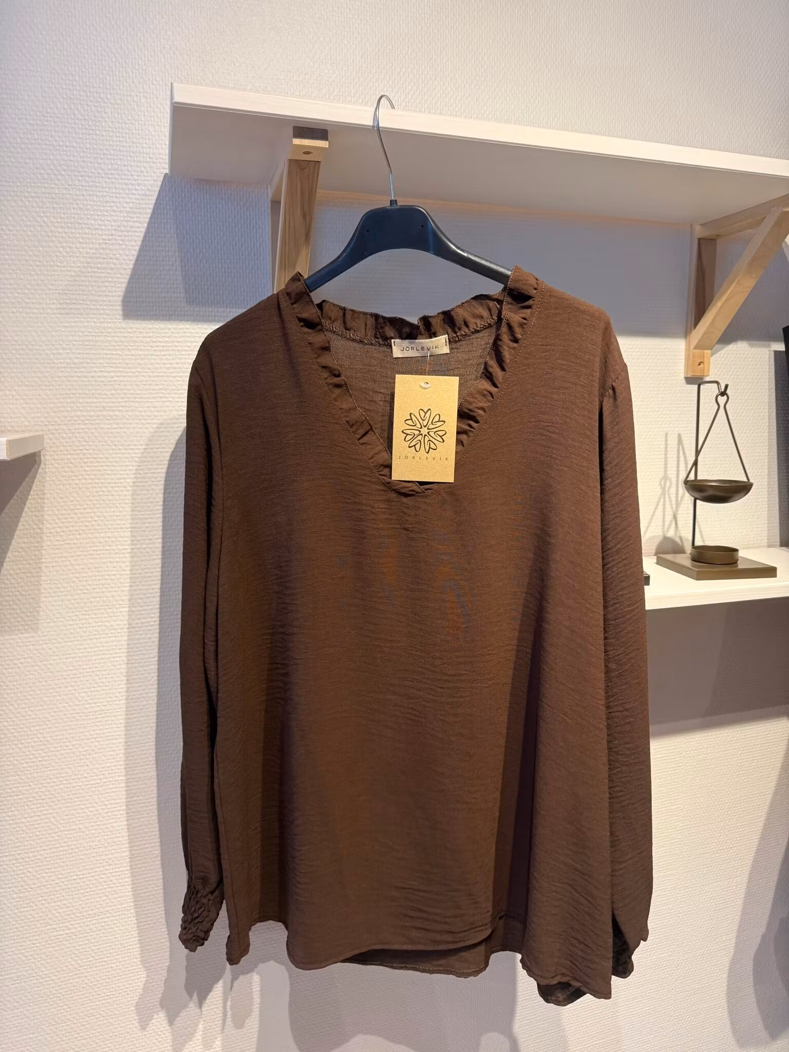 Vera V-neck