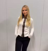 Britney collar SWEATER