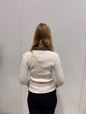 Britney collar SWEATER