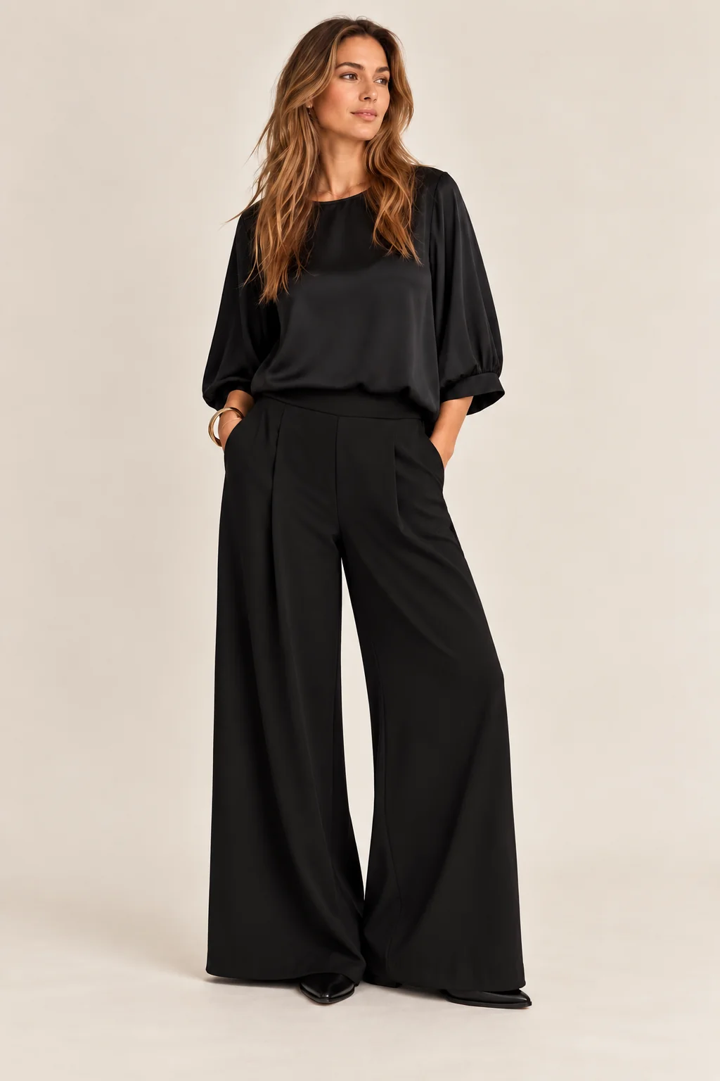 Louise - Sateen Blouse w 3/4 puff sleeves