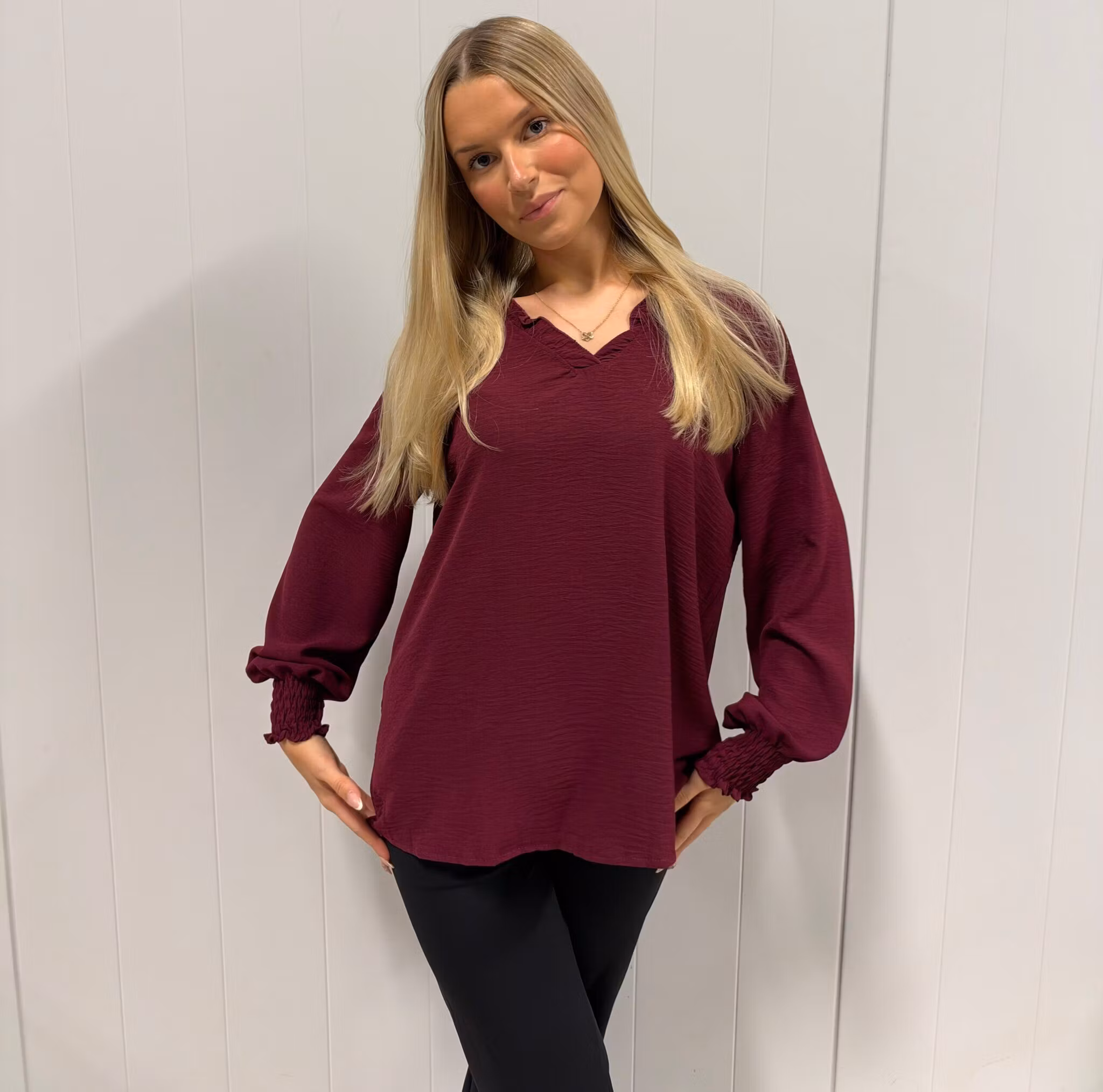Vera V-neck