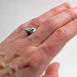 Gjuten Ring med spinell