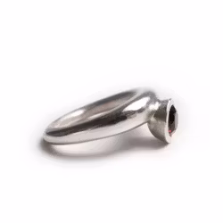 Ö-ring med granat