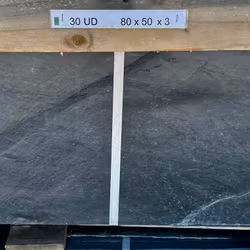 Svart Vega Flammad Mark: 800 x 500 x 30 mm