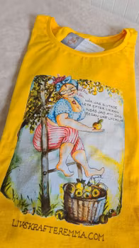 Solgul T-shirt Strl L (motsvarar strl S)