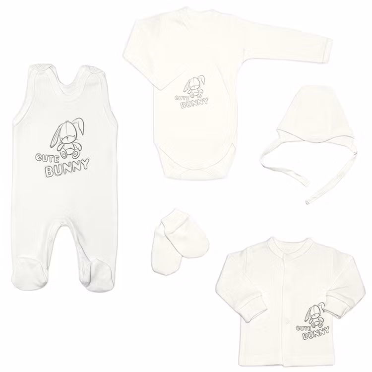 Startpaket i fem delar. Beige tröja, sparkdräkt, body, vantar och mössa från kollektionen Cute Bunny