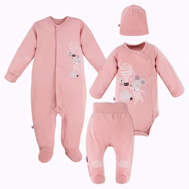 Rosa startpaket i 4 delar - sparkdräkt, body, byxor och mössa - Baby Mellow