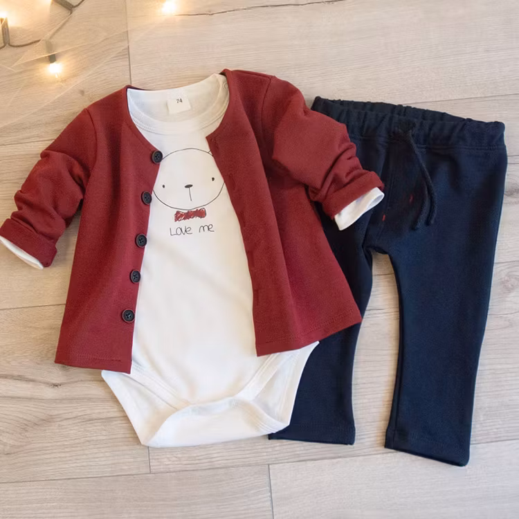 Premium set i 3 delar från kollektionen Love Me - Body, kofta & byxa