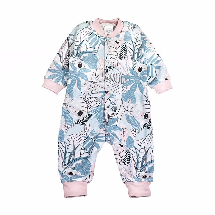 Långärmad jumpsuit med koalor från kollektionen Koala World