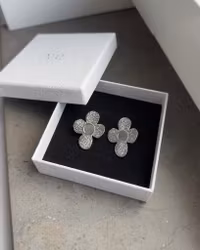 Blom örhängen Silver