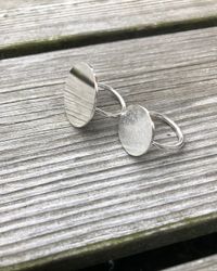 Small Circle - handgjord ring i återvunnet silver