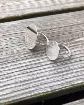 Small Circle - handgjord ring i återvunnet silver
