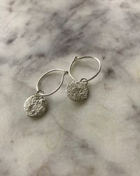 Moon Plain Hoops - enkla örhängen i återvunnet silver