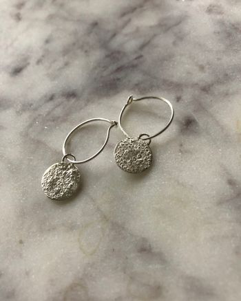 Moon Plain Hoops - enkla örhängen i återvunnet silver