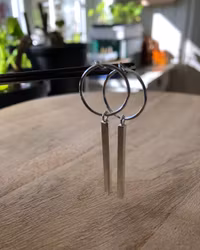 Round and Square - örhängen i återvunnet silver