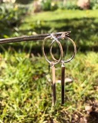 Round and Square - örhängen i återvunnet silver