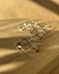 Wave - ring i återvunnet silver