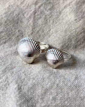 Shell - handgjord ring i återvunnet silver