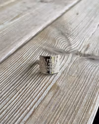 Nolite - handgjord ring i återvunnet silver