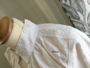 Linskjorte til Østfoldbunad