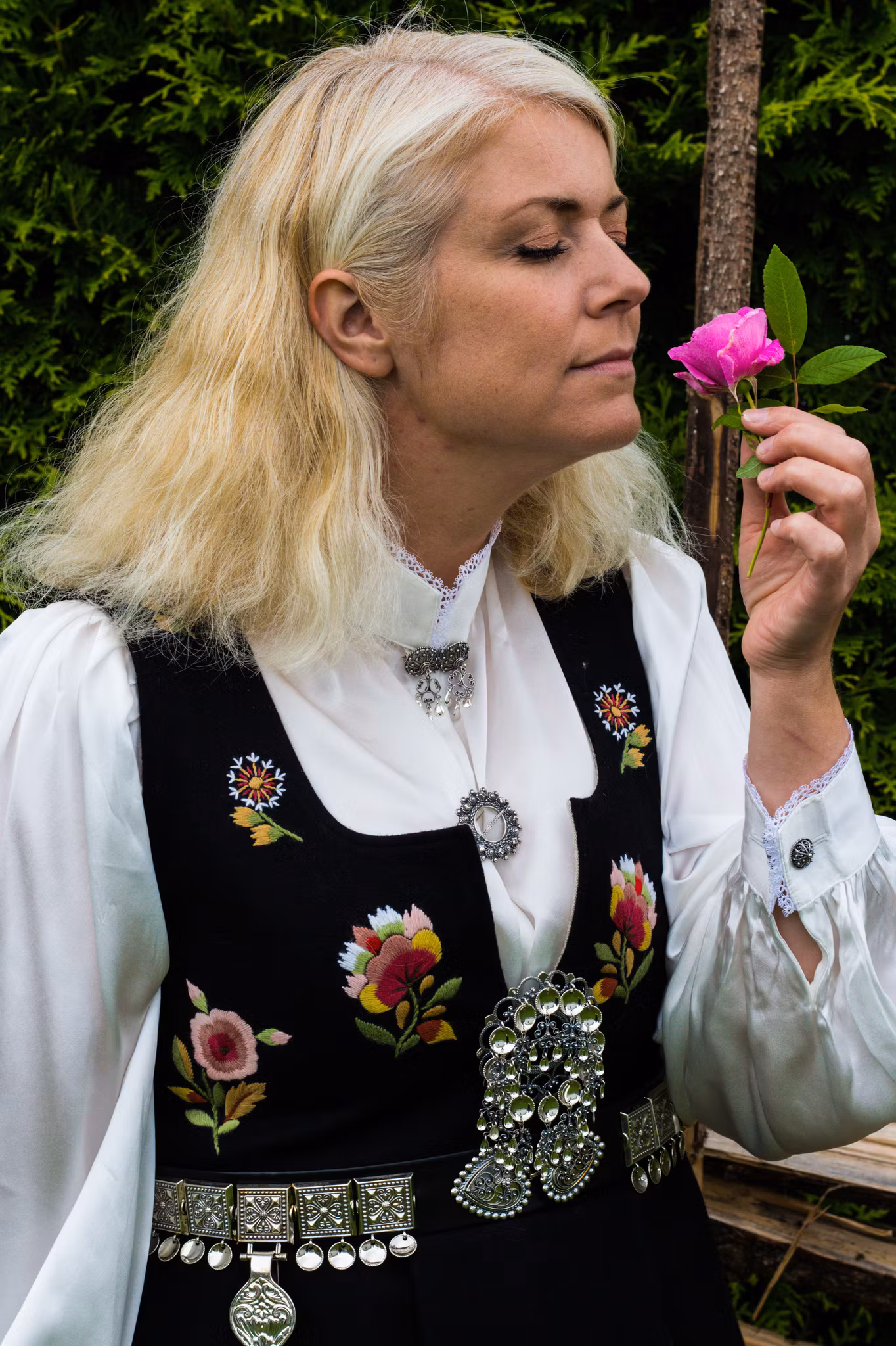Silkeskjorte med puffermer