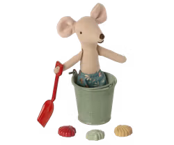 Maileg Strandleksaker - Set med Hink, Spade och 3 Sandformar Sandlåda Dockhus