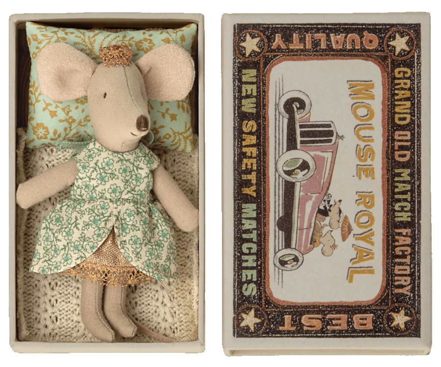 Maileg Lillasyster Prinsessa Mus med Krona i Bäddad Ask - Grön Blommig Klänning