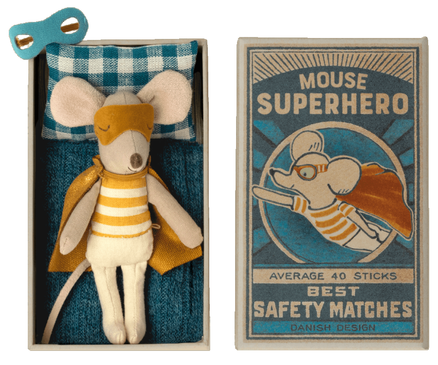 Maileg Superhjälte Lillebror Mus i Bäddad Ask med Avtagbar Mantel och Mask för Ögonen